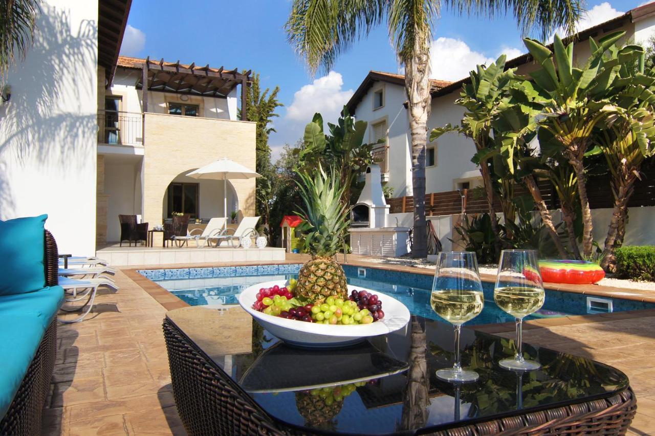 Villa Regina アヤナパ エクステリア 写真